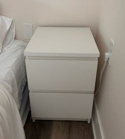 White 2-Drawer Nightstand