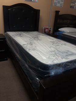 Twin bed complete