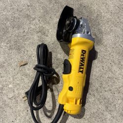 Dewalt 4 1/2in Grinder Corded 