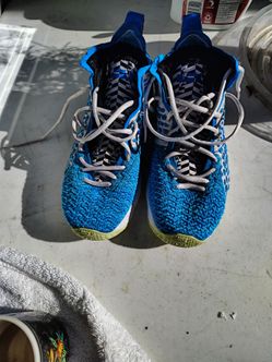 Nike LeBron 17 sprite basketball shoes 6.5 youth