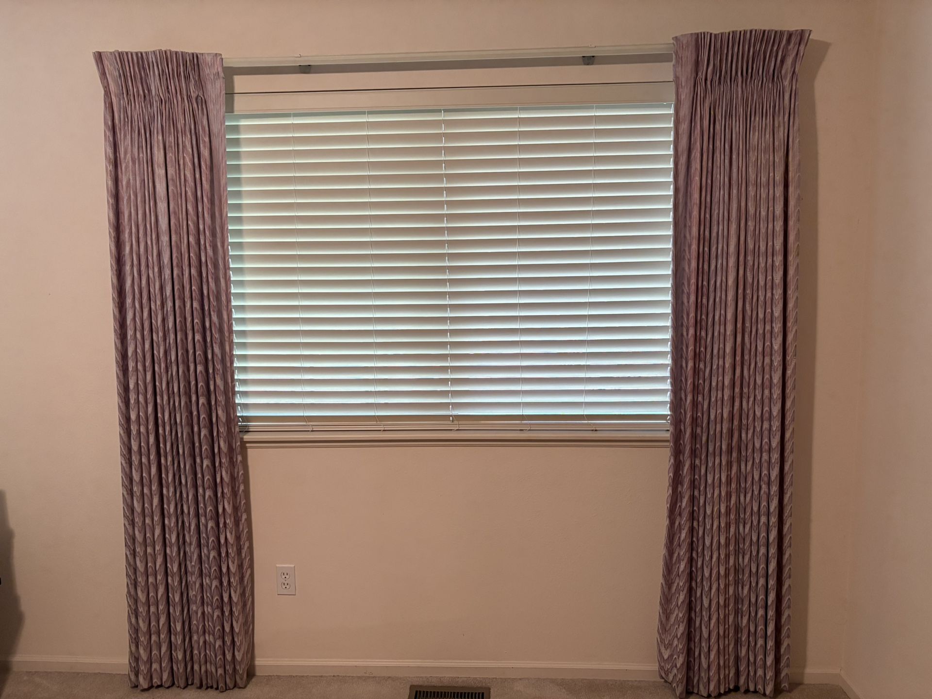 Custom Drapes With Curtain Rod And Cord