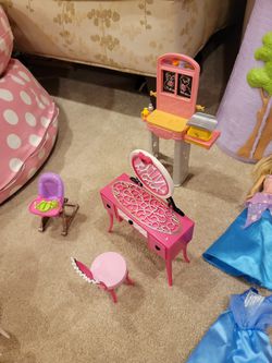 Barbie house, Rapunzel tower, 8 dolls, 3 Kids, 3 toddlers, all