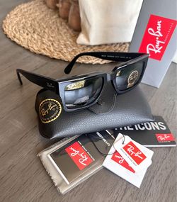 New RayBans - Box, Pouch Cloth All Included