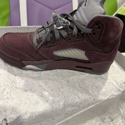 Jordan 5 US MENS SIZE 9.5