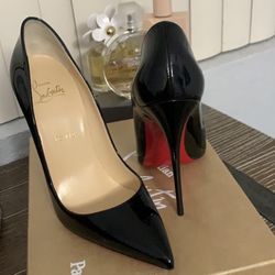 Christian Louboutin So Kate- Never worn 38.5