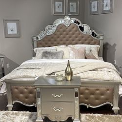 Ever Champagne Queen Bed
Homelegance$10 Down Payment And Financing Available