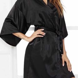 🌸 Nice satin Robe ...linda bata    