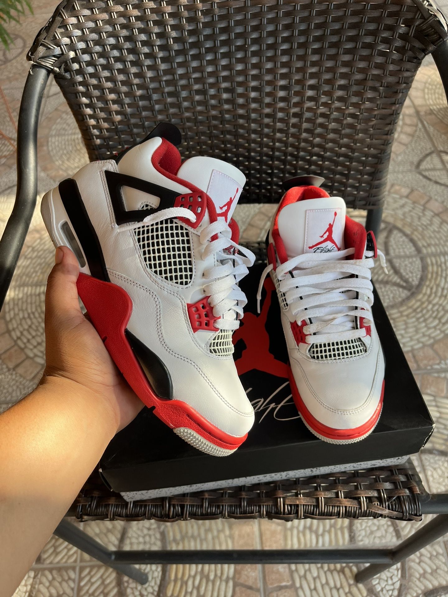 Jordan Retro 4 Size 8m