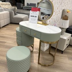 New Vanity Set With Led Mirror 