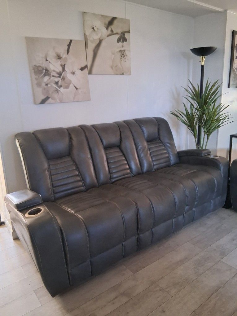 Power Reclining Sofa 