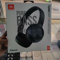 JBL Pure bass Bluetooth Headphones