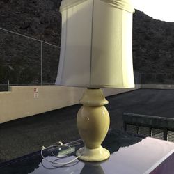 Vintage marble lamp, Base Illuminates - Amazing