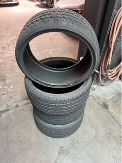 4 Tires Lexani LX-TWENTY 235/30ZR20 235/30R20 88W...