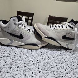 Used Nike Flight Lite II Size 12