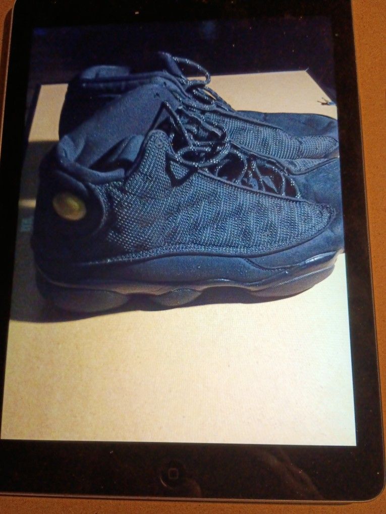 AIR JORDAN 13 RETRO "BLACK". CAT