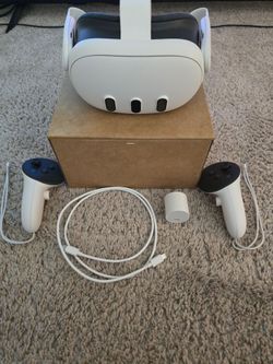 Meta Quest 3 512GB VR Headset Complete w/ Controllers, Charger & Box