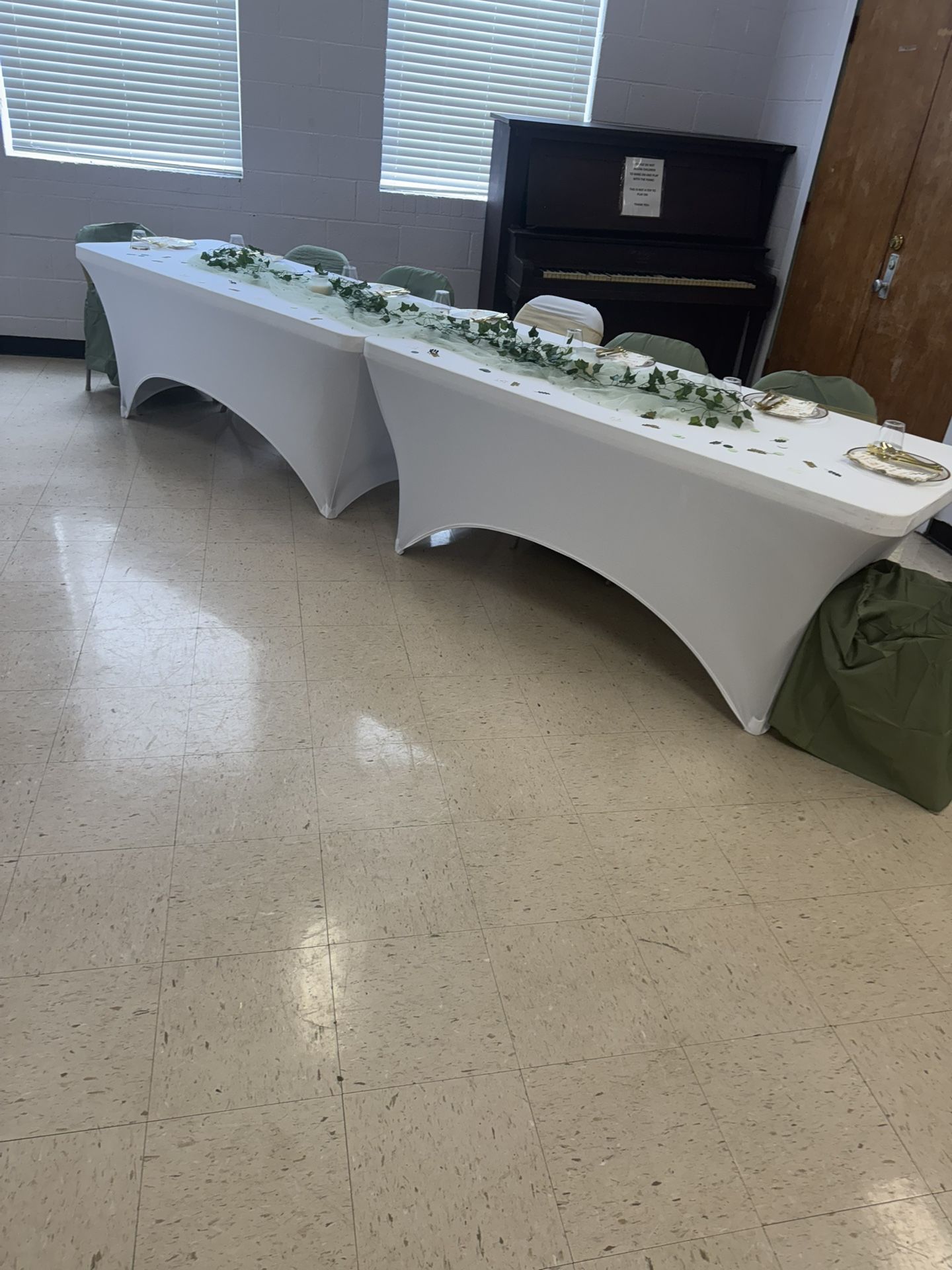 White Rectangle Stretch Tablecloths (2)