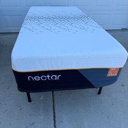 Nectar Ultra Hybrid, Twin XL, Like New, Excellent Condition