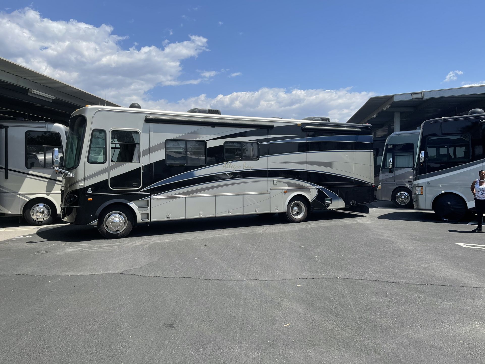 2007 Tiffin Allegro Bay