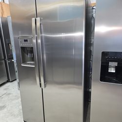 G/E side by side Refrigerator stainless Steel everything works good ✅️