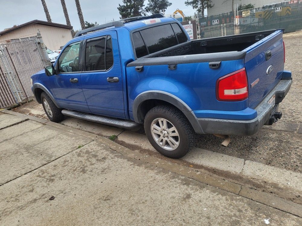 2010 Ford Explorer Sport Trac
