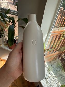 Figment oil dispenser