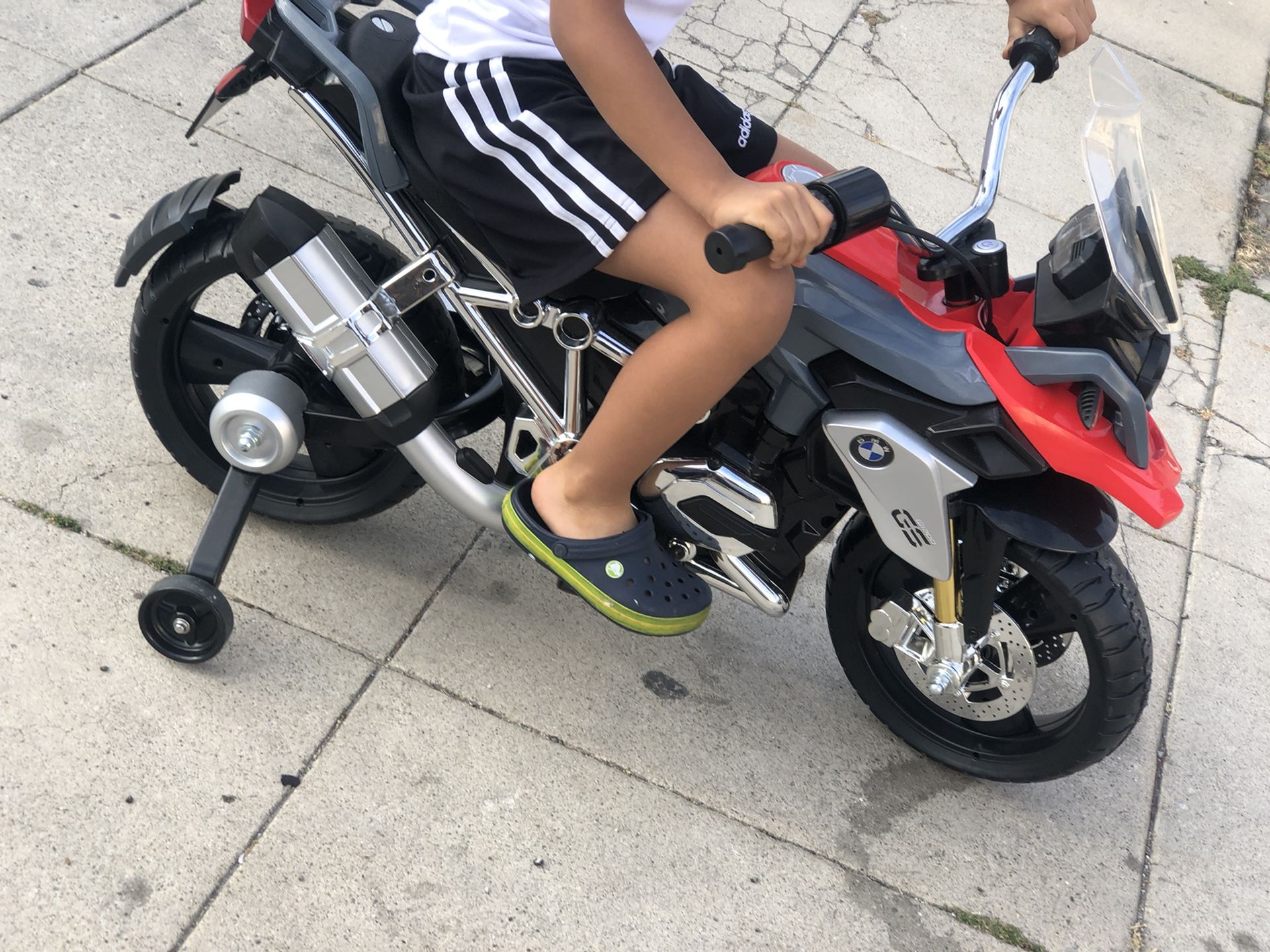 Bmw Toddler W Charger Olmost New