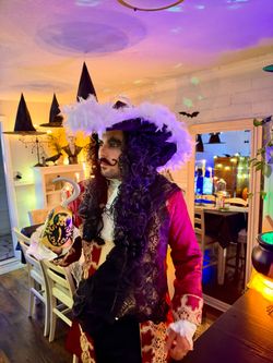 Captain Hook wig, hat and hook. Halloween costume
