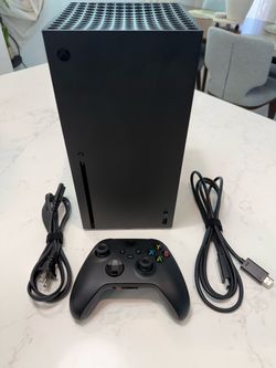 Xbox Series X 1TB Disc Console + Controller