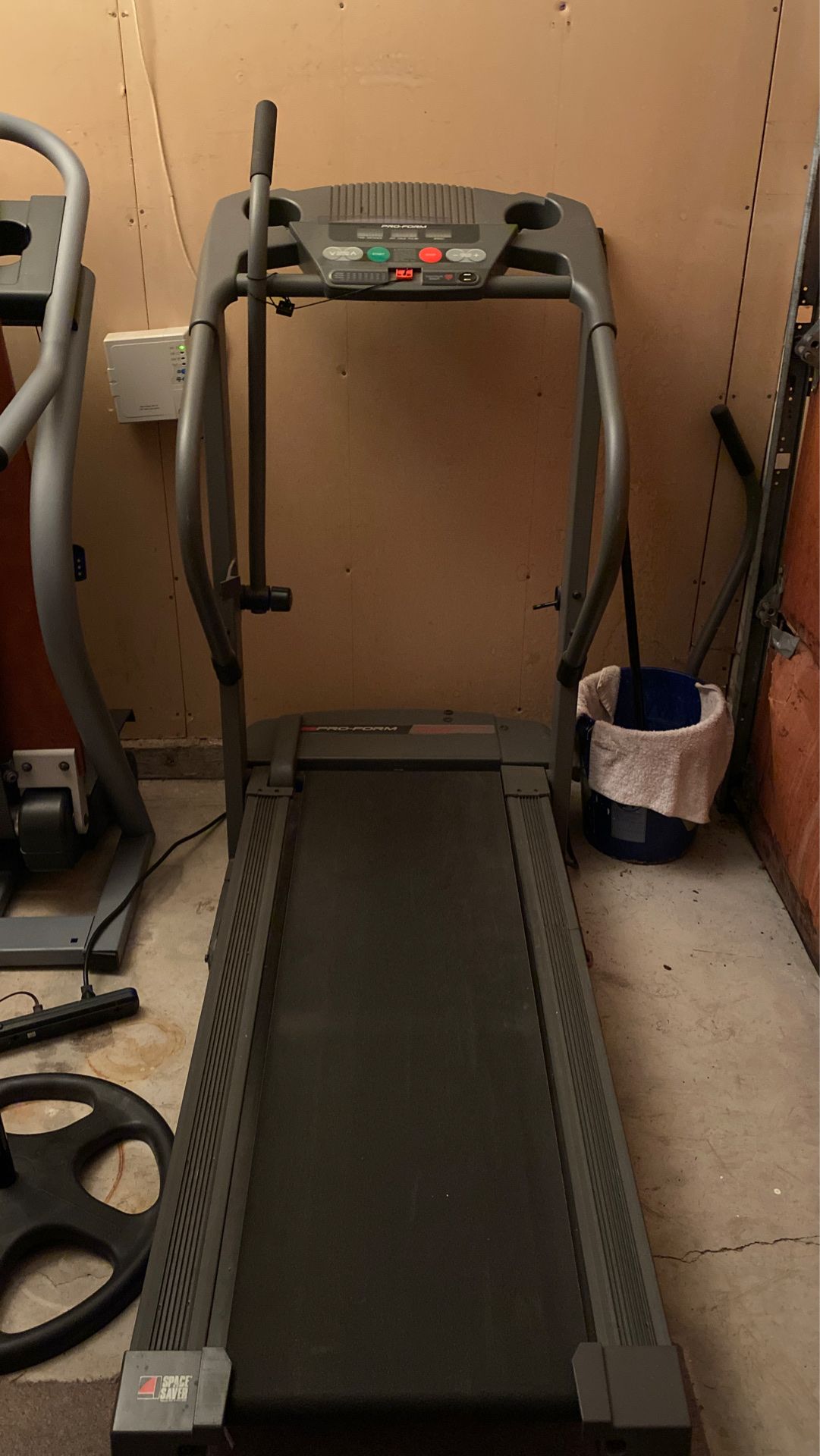 Folding Treadmill ProForm Crosswalk 365e for Sale in Aloha, OR OfferUp