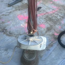 Flor scrubber and buffer