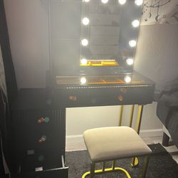 Makeup desk Vanity 