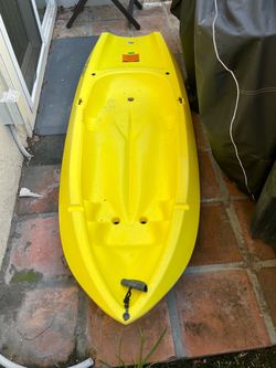 Lifetime Wave 60 One Person Kayak w/ Paddle