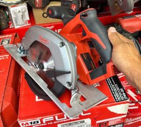 Milwaukee m18 cordless 6-1/2 circular saw tool only