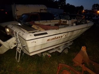 Old boat needs work or can reuse the engine for something else.