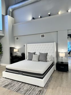 King Bed Frame// Financing Available 