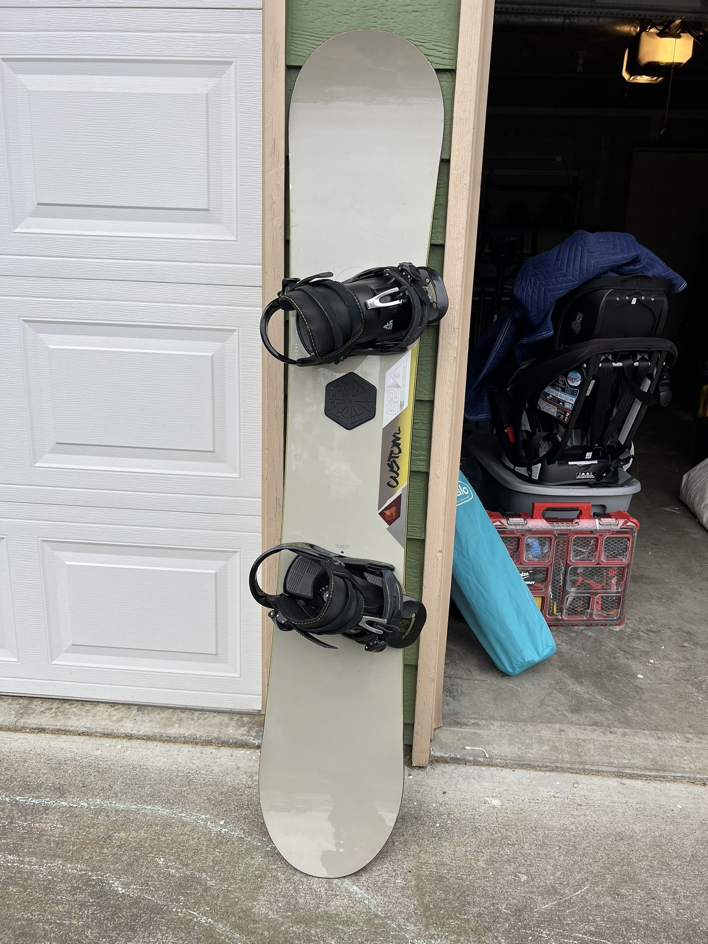 Snowboard & Storage Bag