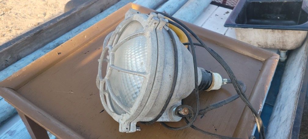 Vintage Explosion Flood Light