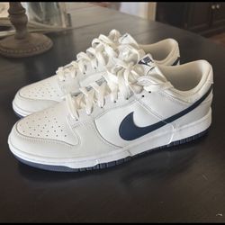 Nike dunk low retro size 10.5