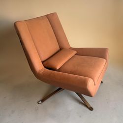 Luke Luxe Swivel RH Restoration Hardware Brass Italian Cavallino Leather Chair