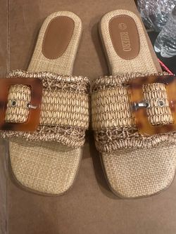 Sandalias ๐ฉด size 6.5