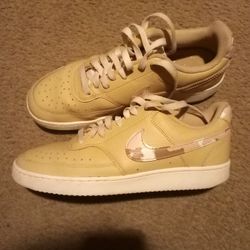 Women's Nike Court Vision Low Sneakers