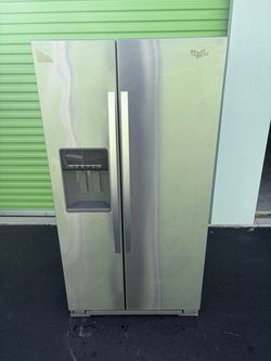 Counter Depth Whirlpool Stainless Steel Refrigerator Freezer