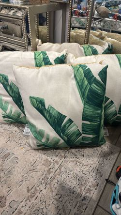 Patio Furniture Pillows For Sale 35$