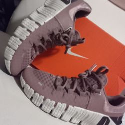 Womans NIKES Size 8