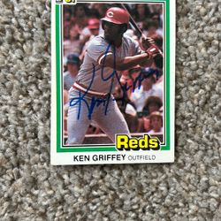 Signed , Ken Griffey Trading Card 