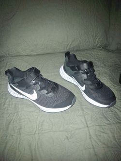 Boys Nike Running Shoes