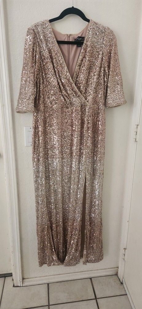 Elegant Evening Gown/ Dress Rosegold