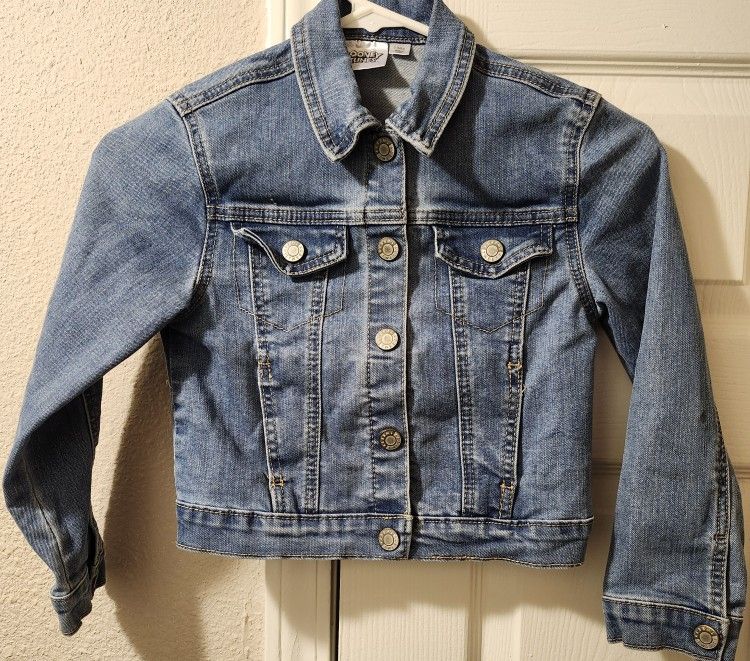 Girls Sz S (6/6X) Looney Tunes Denim Jacket with Snap Button Closure 