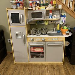 KidKraft Uptown Natural Wooden Play Kitchen